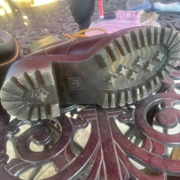 New! Dr. Martens Leona Boot Size 5 - Picture 10 of 13